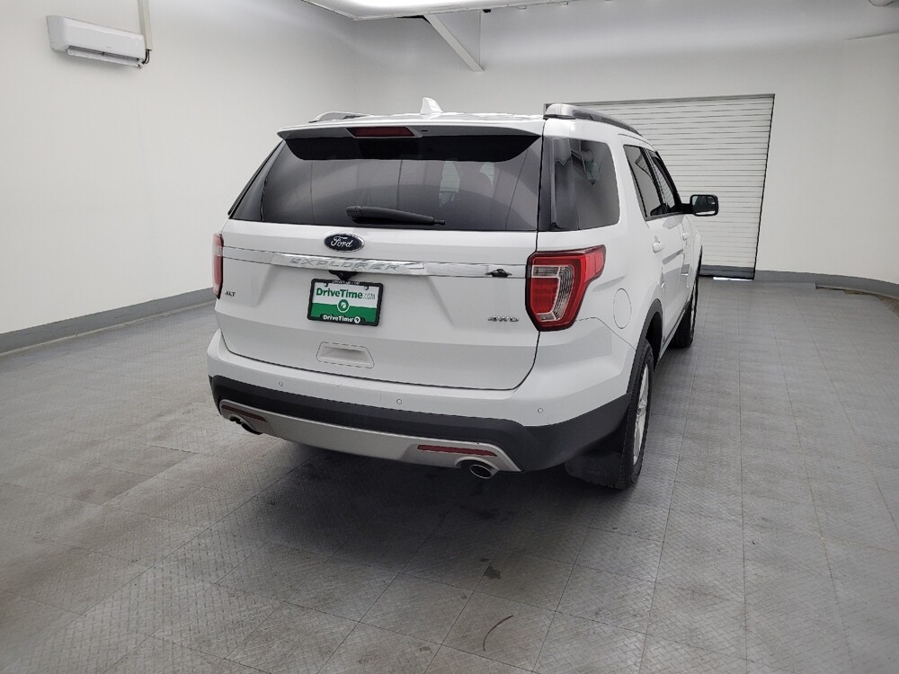 2017 Ford Explorer in Toledo, OH 43617 - 18070100 7
