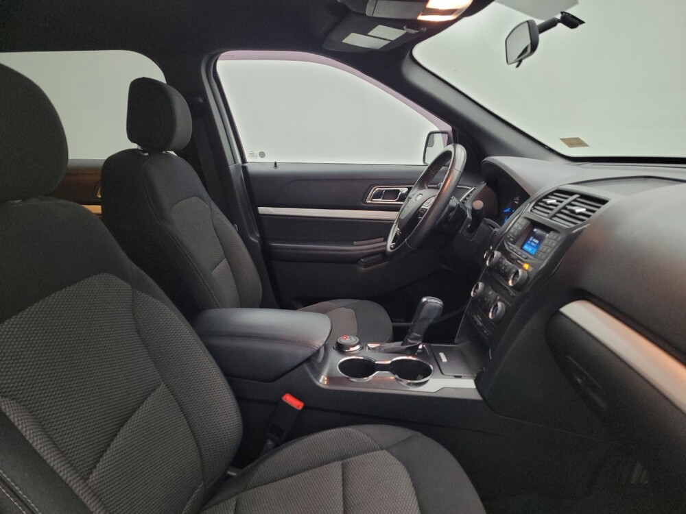 2017 Ford Explorer in Toledo, OH 43617 - 18070100 21