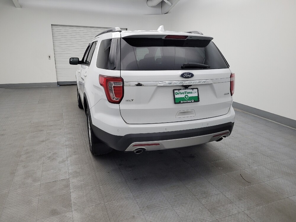 2017 Ford Explorer in Toledo, OH 43617 - 18070100 6