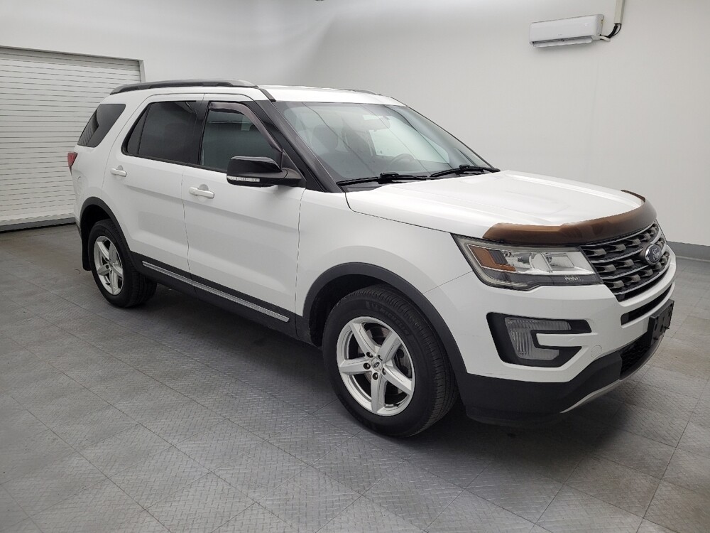 2017 Ford Explorer in Toledo, OH 43617 - 18070100 11