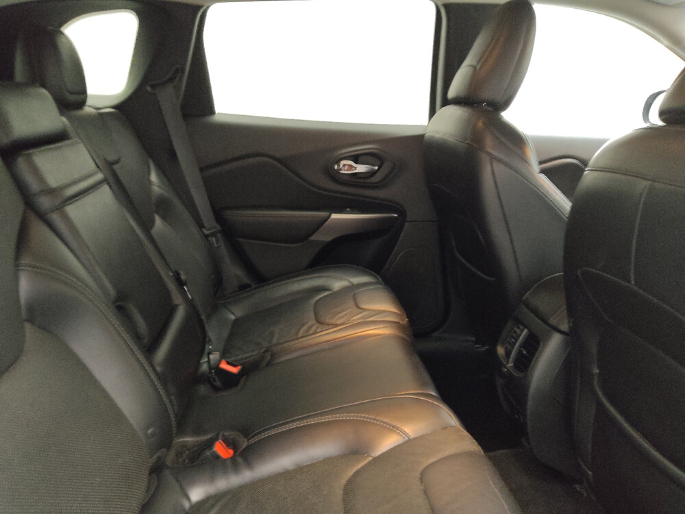 2019 Jeep Cherokee in Lombard, IL 60148 - 18070121 19