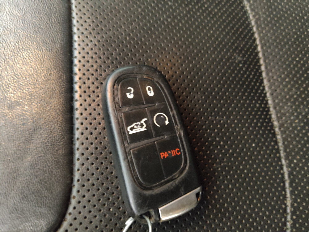 2019 Jeep Cherokee in Lombard, IL 60148 - 18070121 32