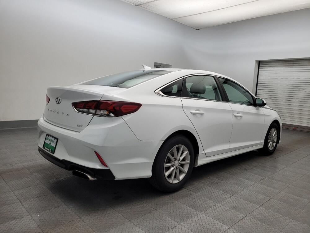 2018 Hyundai Sonata in Albuquerque, NM 87113 - 18070183 9