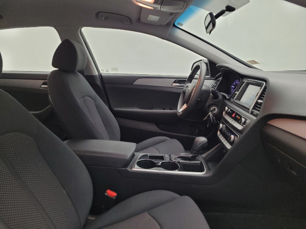 2019 Hyundai Sonata in Toledo, OH 43617 - 18070192 21