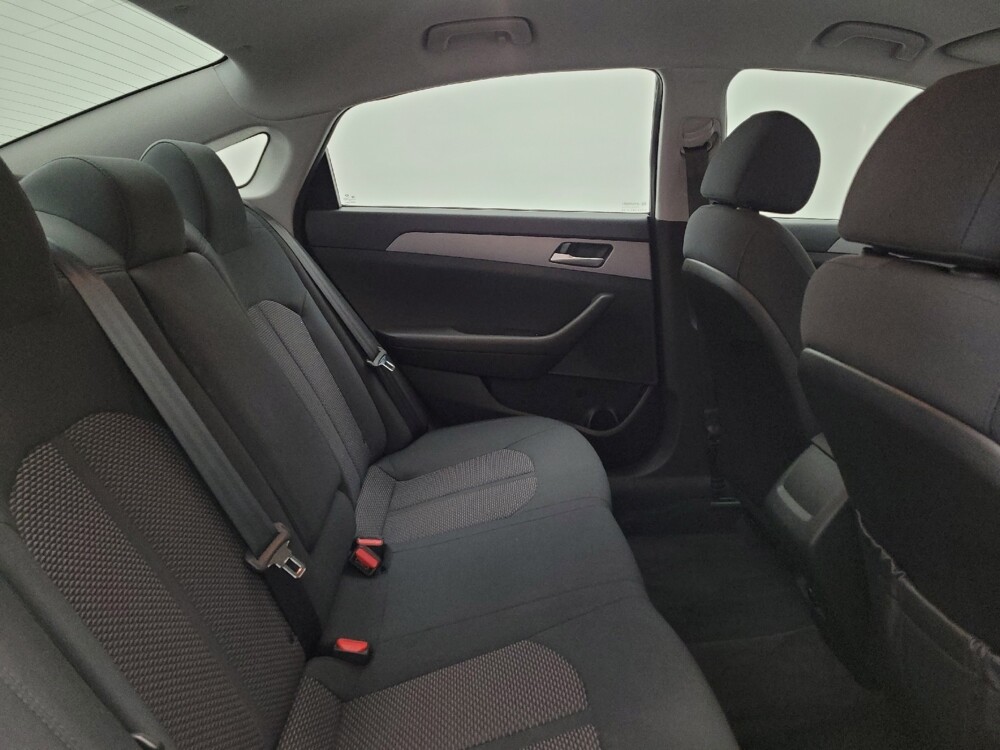 2019 Hyundai Sonata in Toledo, OH 43617 - 18070192 19