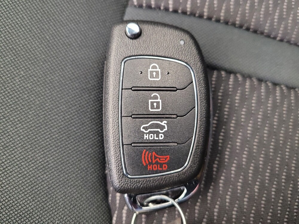 2019 Hyundai Sonata in Toledo, OH 43617 - 18070192 32