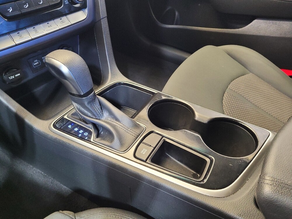 2019 Hyundai Sonata in Toledo, OH 43617 - 18070192 26