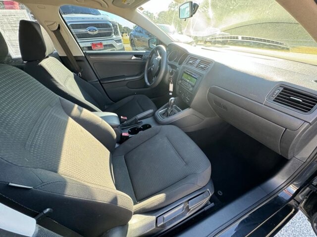 2015 Volkswagen Jetta in Flowery Branch, GA 30542 - 18070218 9
