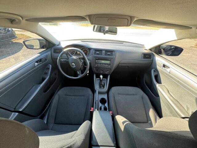 2015 Volkswagen Jetta in Flowery Branch, GA 30542 - 18070218 11