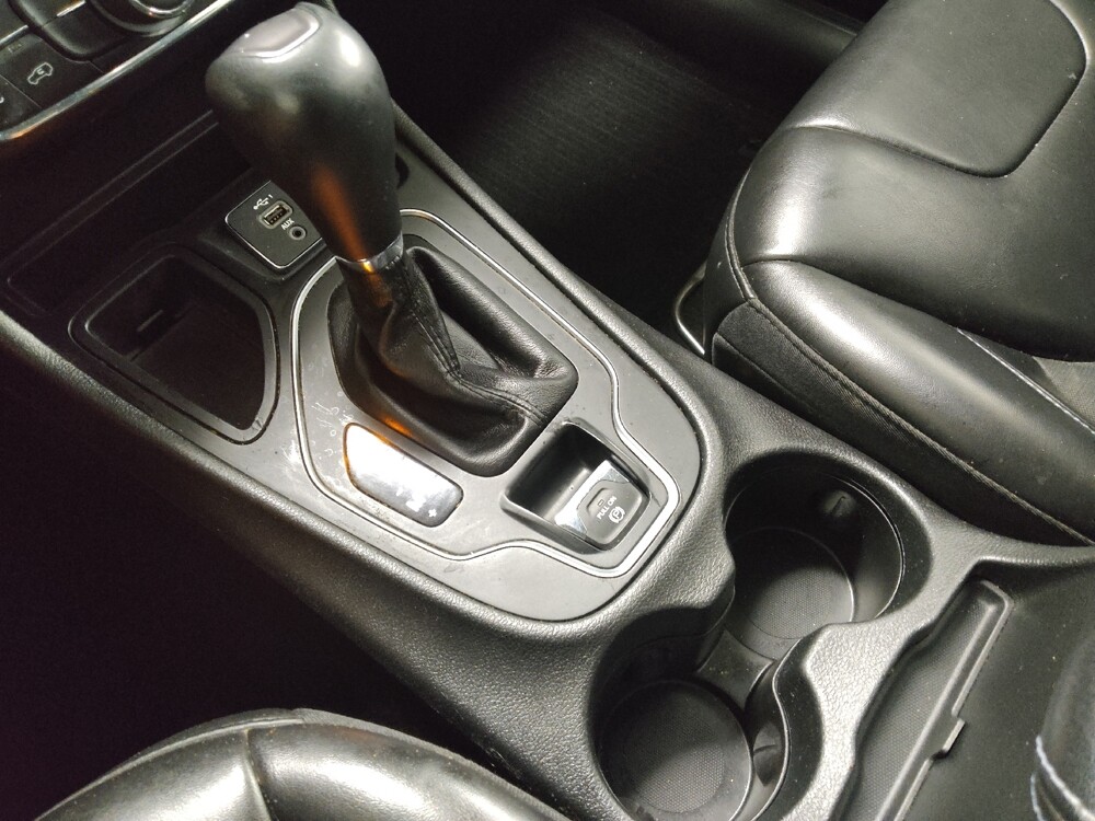 2019 Jeep Cherokee in Columbus, GA 31909 - 18070274 26