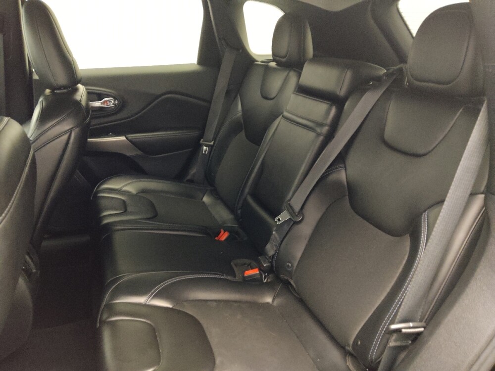 2019 Jeep Cherokee in Columbus, GA 31909 - 18070274 18