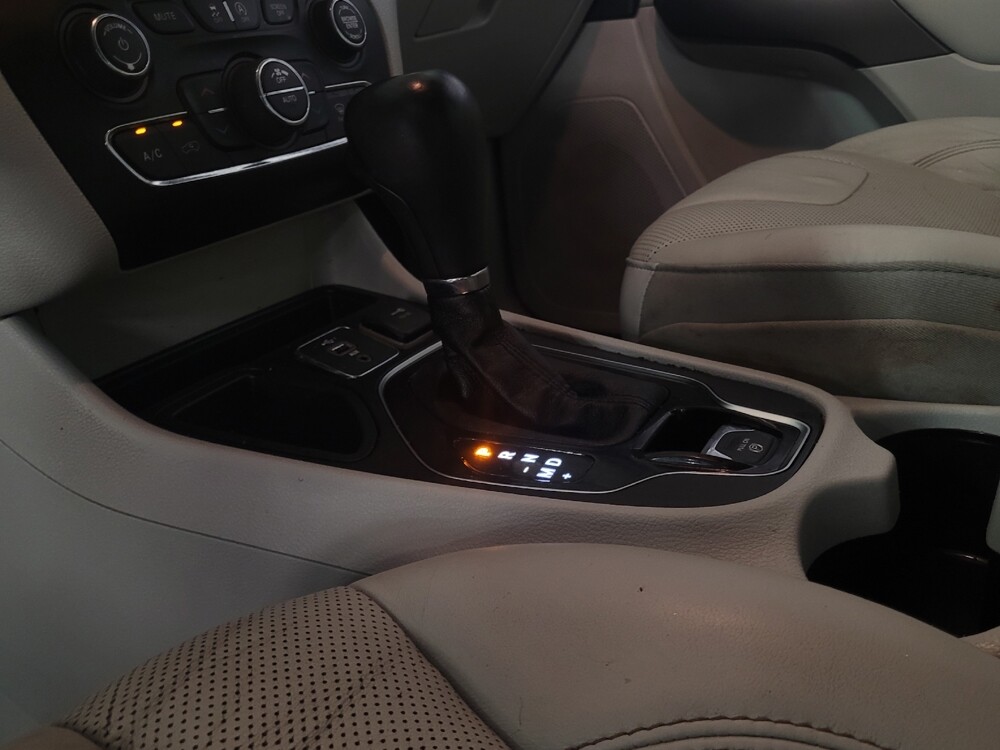 2019 Jeep Cherokee in Tampa, FL 33612 - 18070310 26