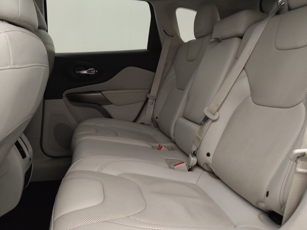 2019 Jeep Cherokee in Tampa, FL 33612 - 18070310 18