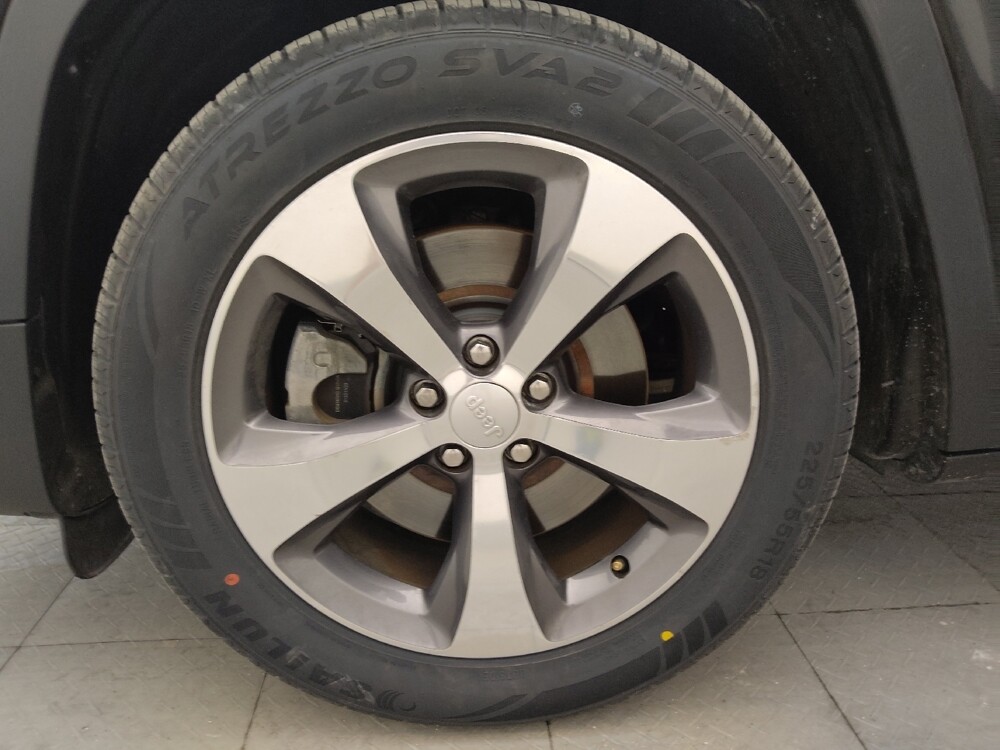 2019 Jeep Cherokee in Tampa, FL 33612 - 18070310 31