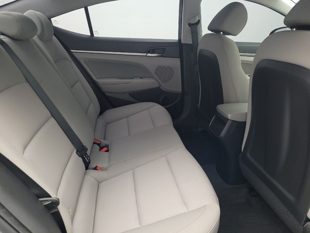 2018 Hyundai Elantra in Fayetteville, NC 28304 - 18070322 19