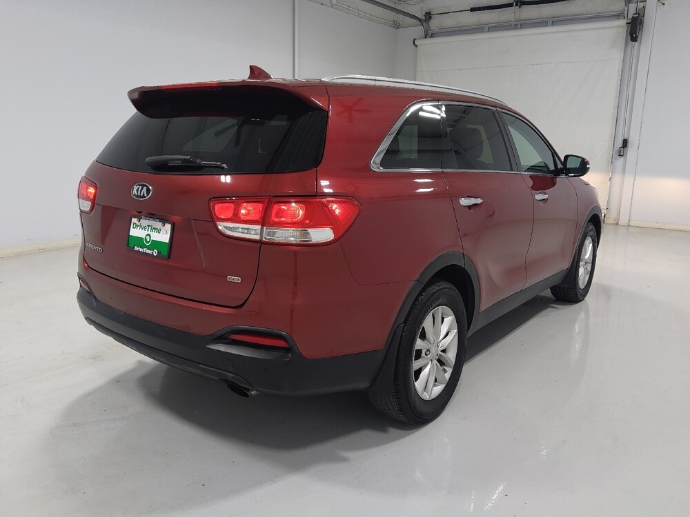 2016 Kia Sorento in Columbus, OH 43231 - 18070387 9