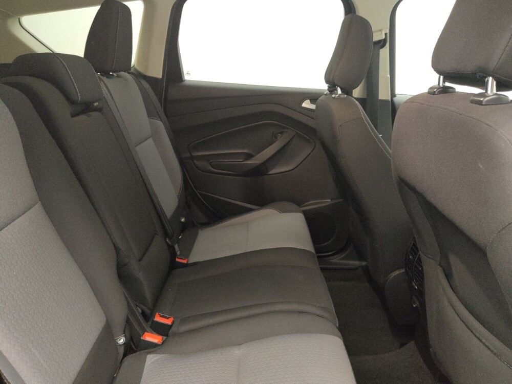 2018 Ford Escape in Lombard, IL 60148 - 18070430 19