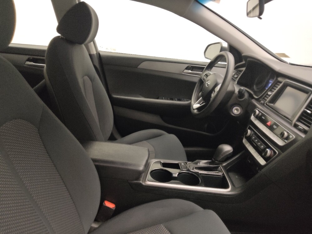 2019 Hyundai Sonata in Midlothian, IL 60445 - 18070436 21
