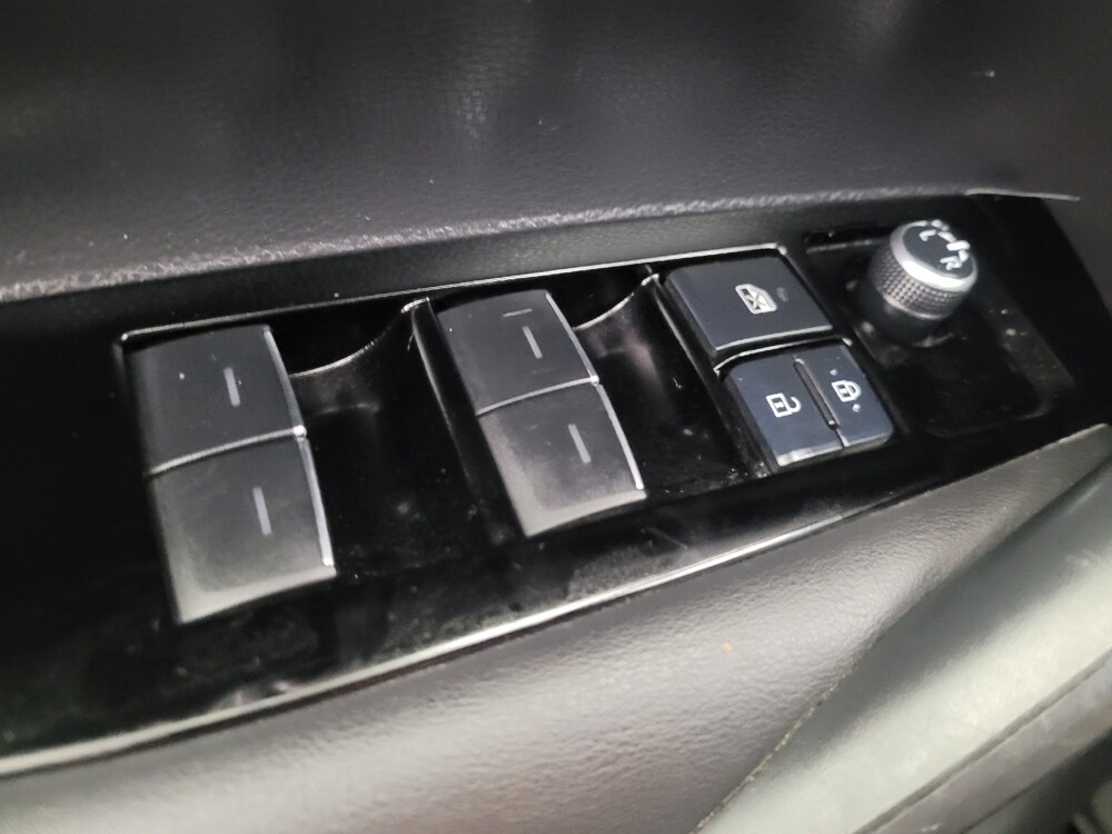 2020 Toyota Corolla in Memphis, TN 38115 - 18070479 27