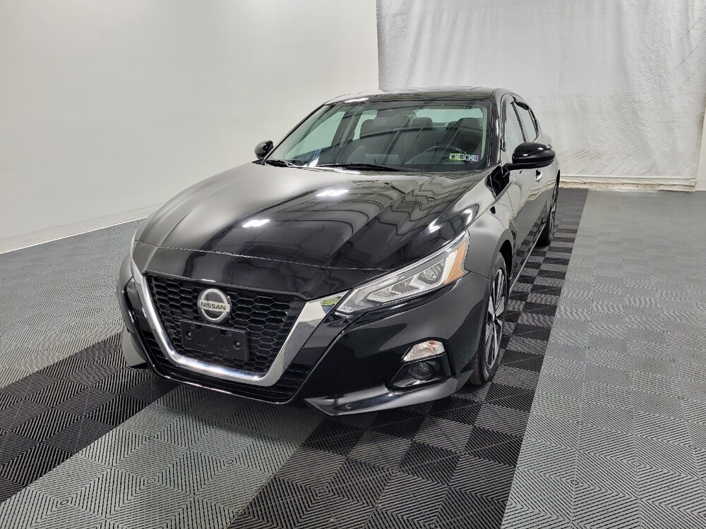2020 Nissan Altima in Allentown, PA 18103 - 18070491 15