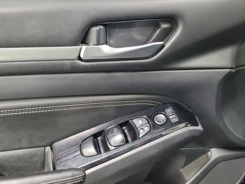 2020 Nissan Altima in Allentown, PA 18103 - 18070491 27