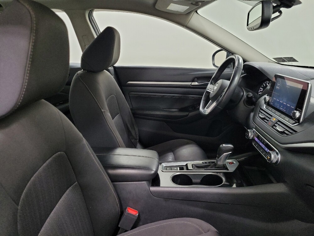 2020 Nissan Altima in Allentown, PA 18103 - 18070491 21