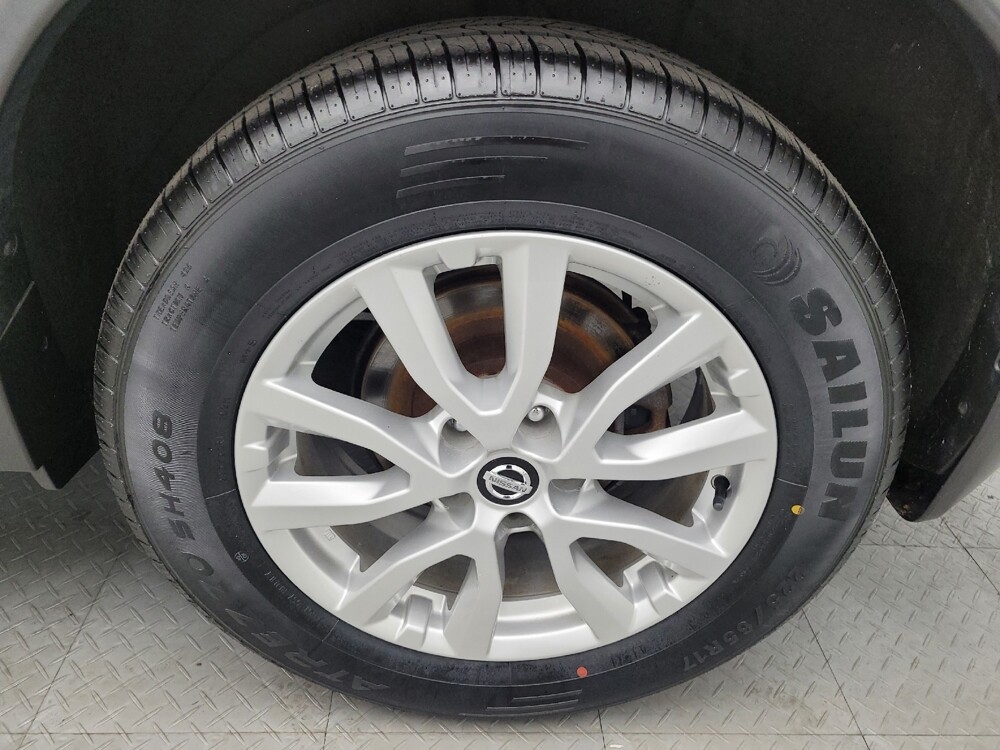 2017 Nissan Rogue in Miamisburg, OH 45342 - 18070539 31