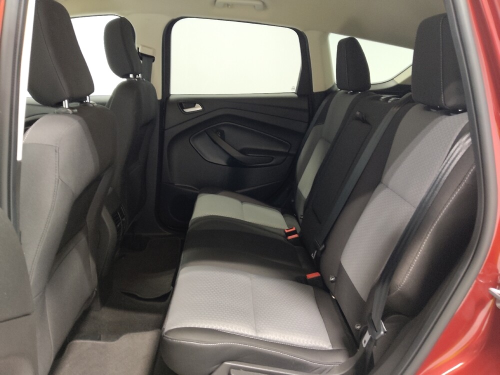 2019 Ford Escape in Columbus, OH 43228 - 18070551 18