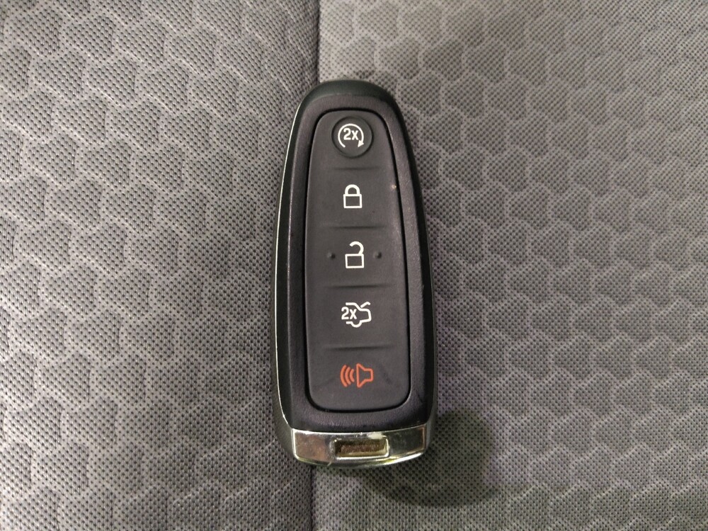 2019 Ford Escape in Columbus, OH 43228 - 18070551 32