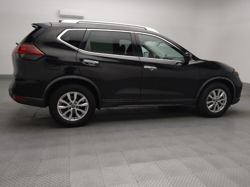 2018 Nissan Rogue in Fort Worth, TX 76116 - 18070581 10