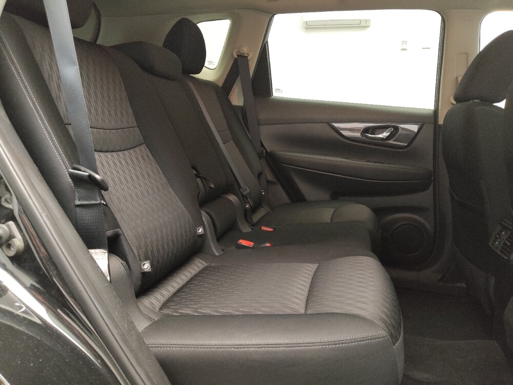 2018 Nissan Rogue in Fort Worth, TX 76116 - 18070581 19