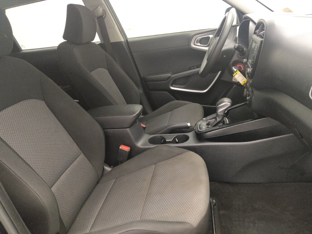 2020 Kia Soul in Savannah, GA 31419 - 18070582 21