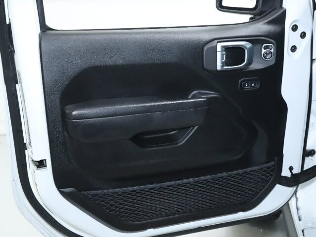 2022 Jeep Wrangler in Bedford, OH 44146 - 18070598 13