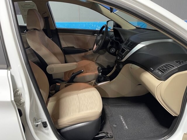 2016 Hyundai Accent in Conyers, GA 30094 - 18070607 17