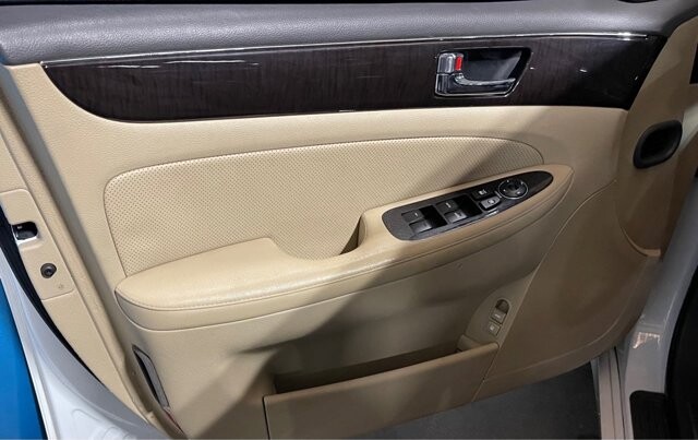 2011 Hyundai Genesis in Conyers, GA 30094 - 18070608 9