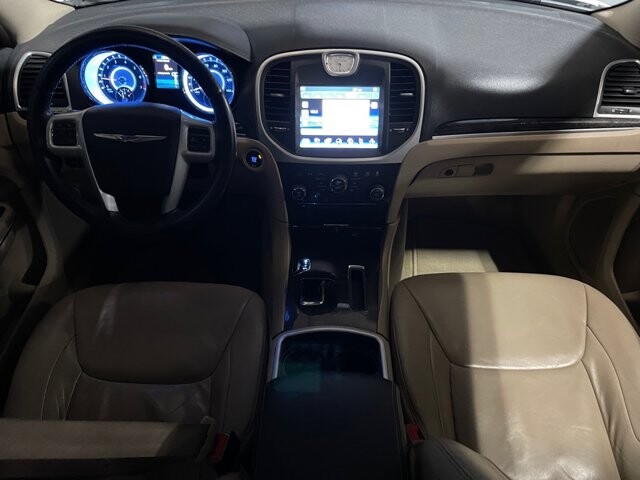 2014 Chrysler 300 in Conyers, GA 30094 - 18070609 15