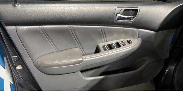 2005 Honda Accord in Conyers, GA 30094 - 18070610 9