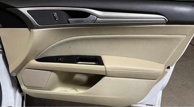 2014 Ford Fusion in Conyers, GA 30094 - 18070613 16