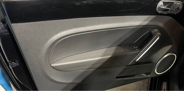 2013 Volkswagen Beetle in Conyers, GA 30094 - 18070614 9