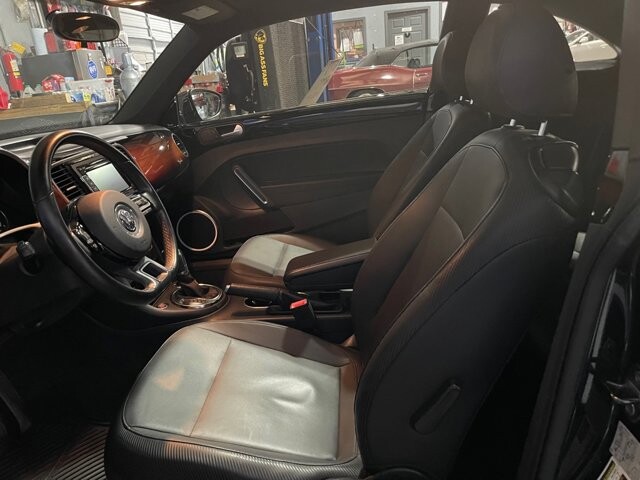 2013 Volkswagen Beetle in Conyers, GA 30094 - 18070614 10