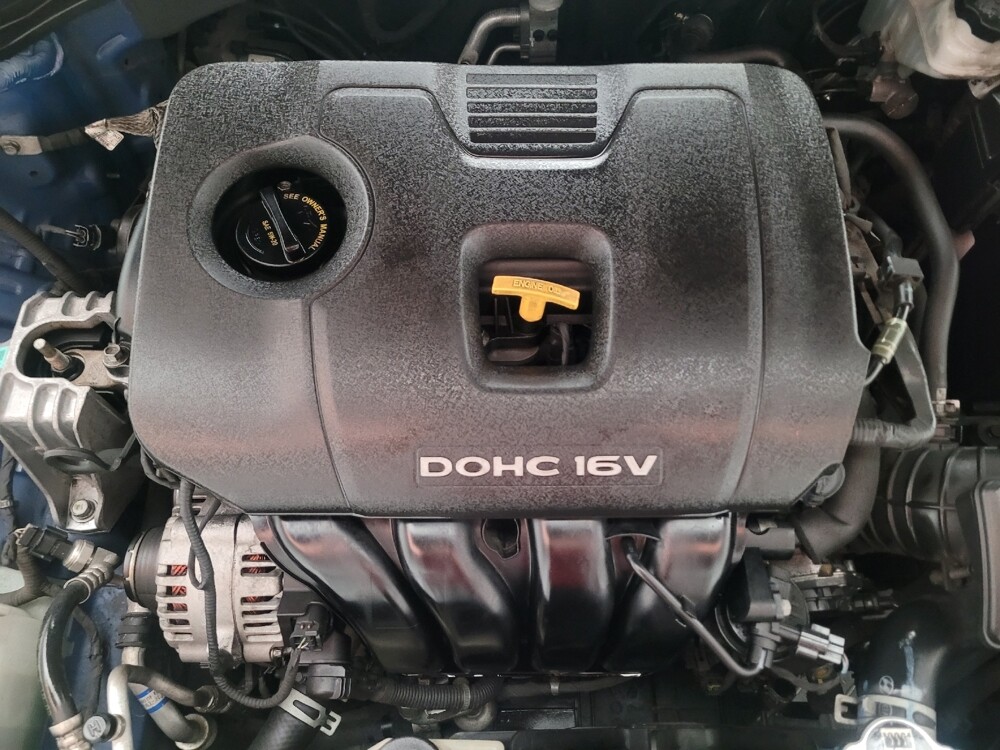 2017 Hyundai Elantra in El Cajon, CA 92020 - 18070639 30