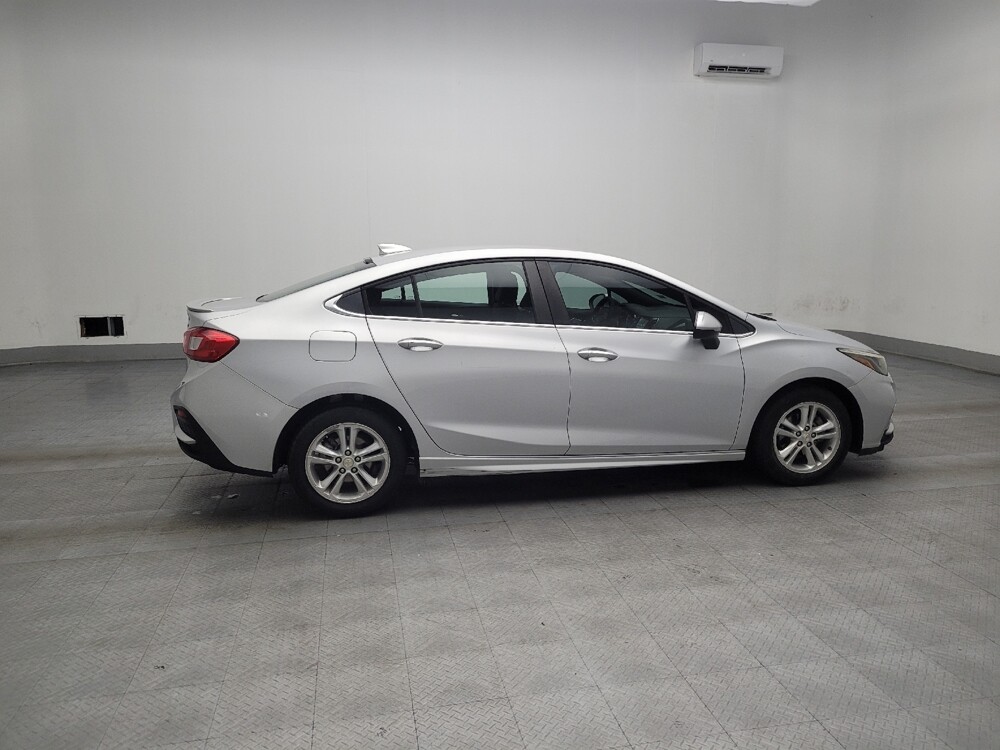 2018 Chevrolet Cruze in Knoxville, TN 37923 - 18070661 10