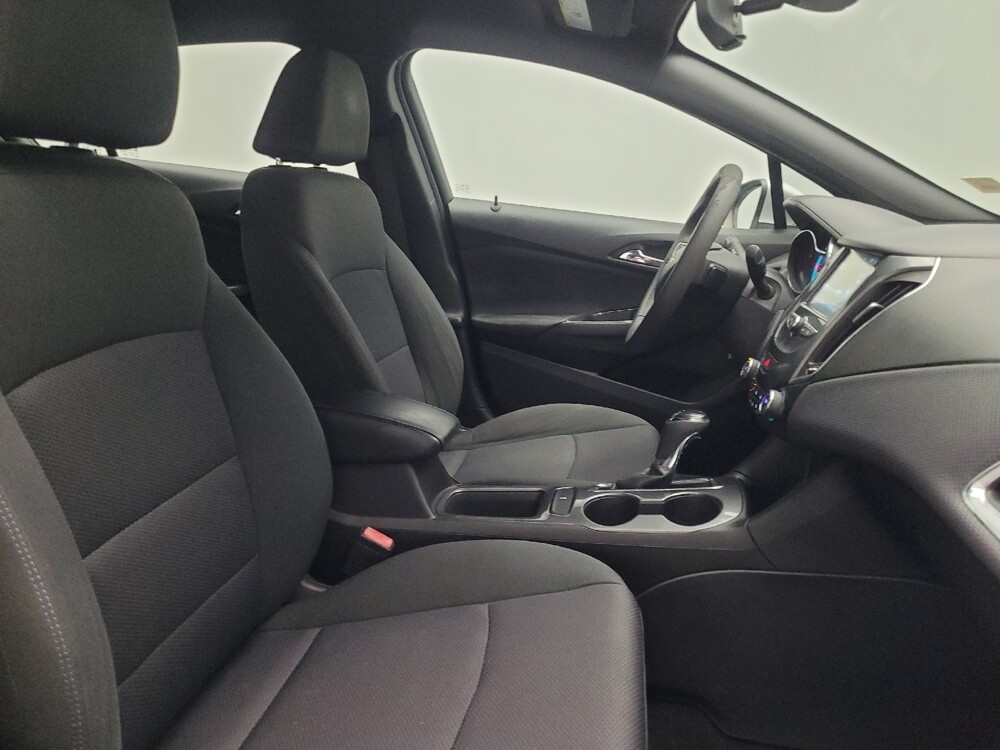 2018 Chevrolet Cruze in Knoxville, TN 37923 - 18070661 21