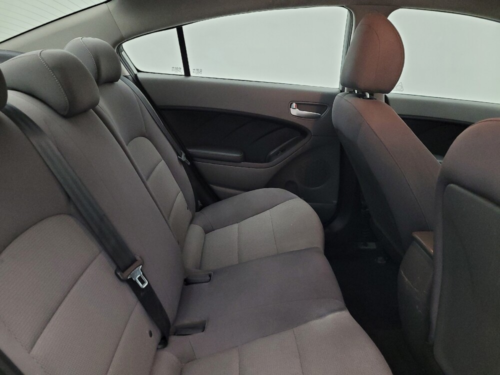 2018 Kia Forte in Mesa, AZ 85210 - 18070692 19