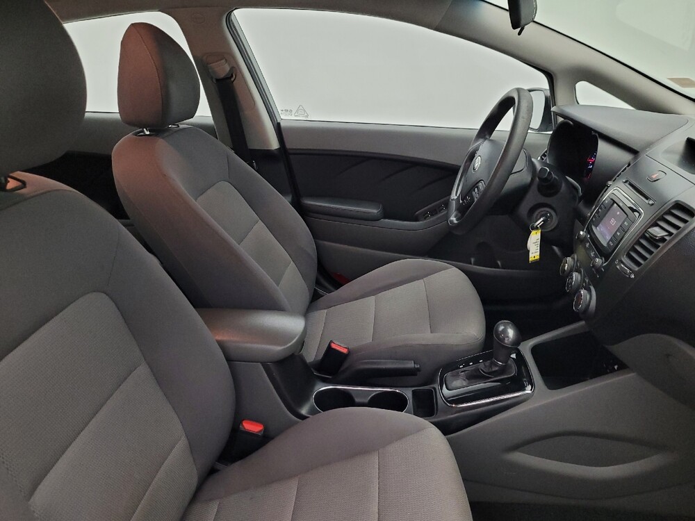 2018 Kia Forte in Mesa, AZ 85210 - 18070692 21