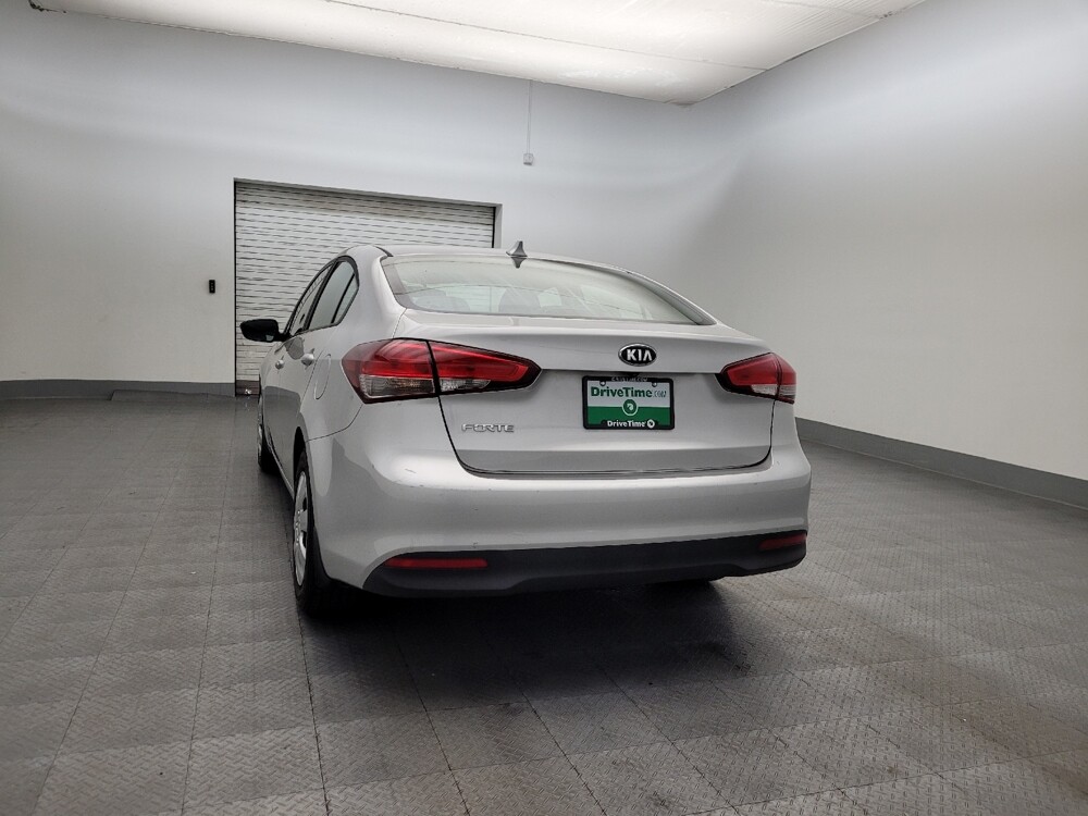 2018 Kia Forte in Mesa, AZ 85210 - 18070692 6