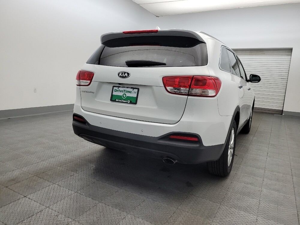 2016 Kia Sorento in Albuquerque, NM 87123 - 18070700 7