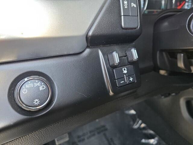 2019 Chevrolet Tahoe in Mesa, AZ 85212 - 18070713 17