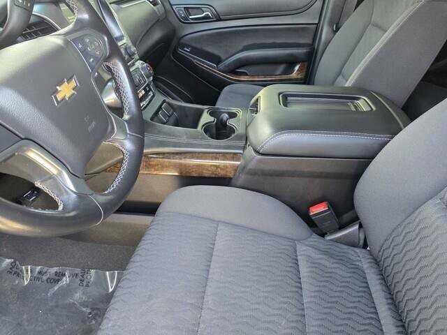 2019 Chevrolet Tahoe in Mesa, AZ 85212 - 18070713 14