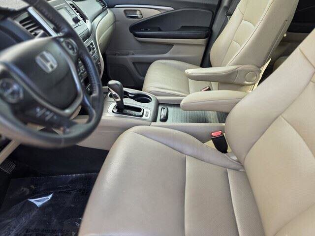 2018 Honda Ridgeline in Mesa, AZ 85212 - 18070719 46